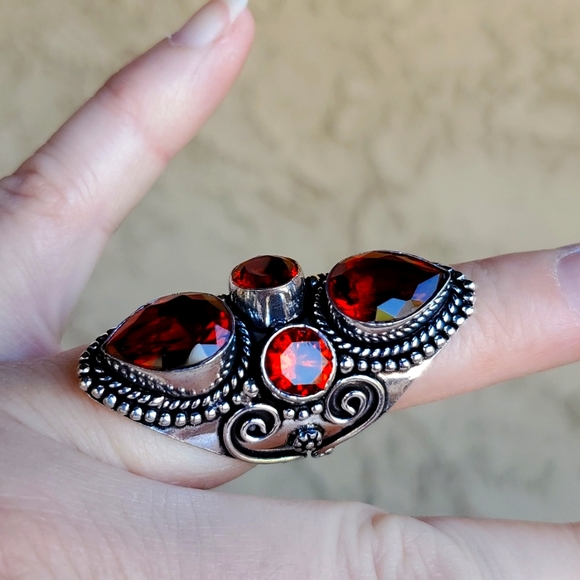 New Mozambique Garnet 925 Silver Statement Ring. - Picture 2 of 10
